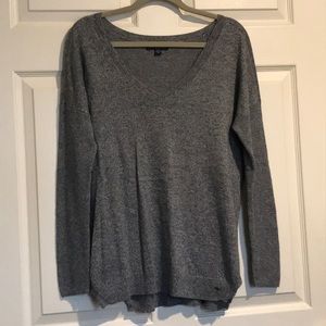 American Eagle grey vneck sweater